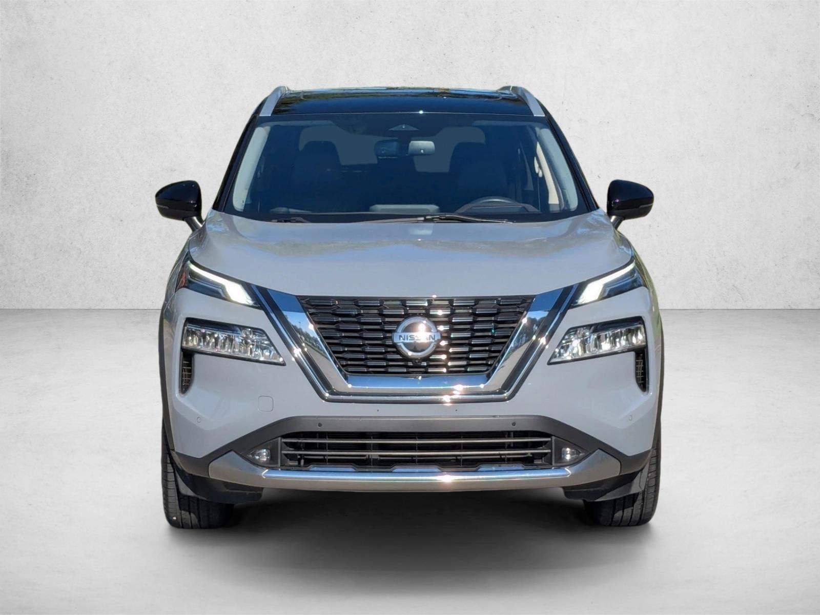 2021 Nissan Rogue AWD Platinum photo 2