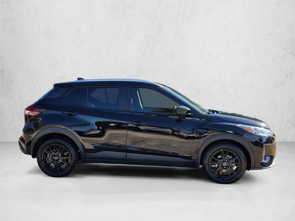 Used 2023 Nissan Kicks SV SUV