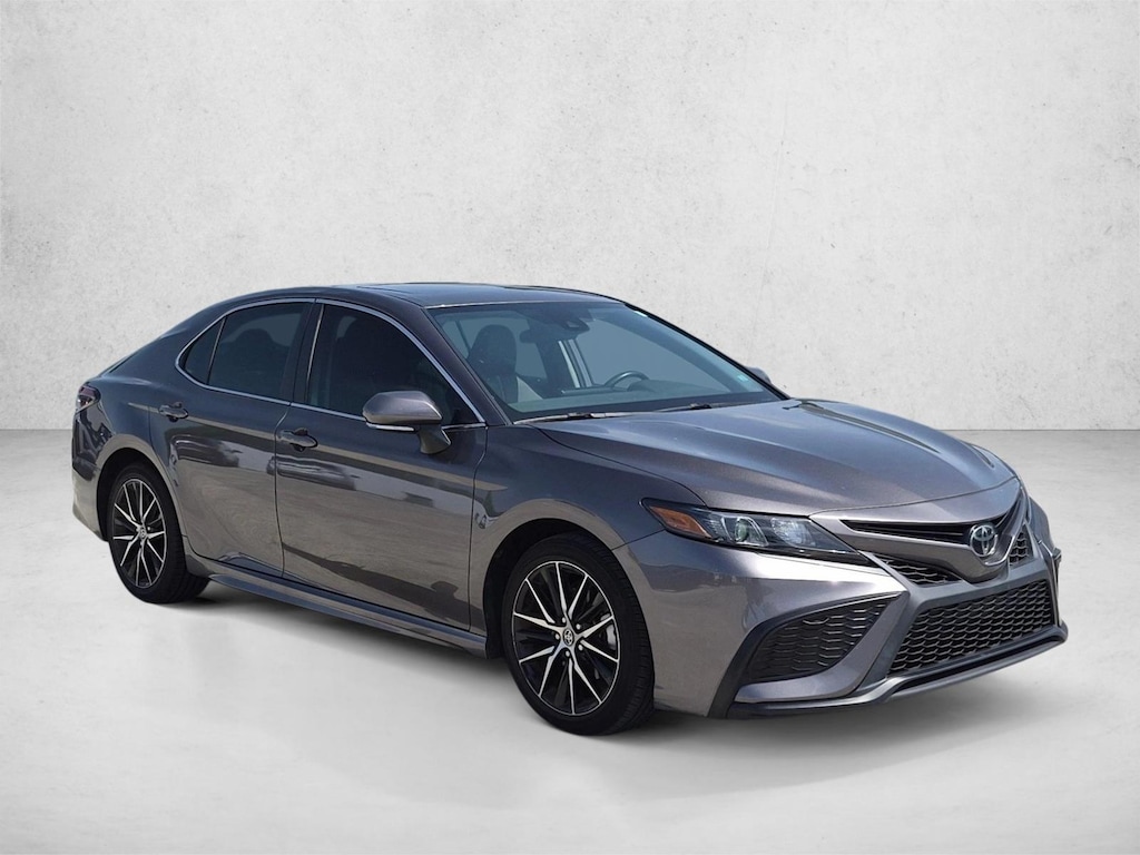 Used 2024 Toyota Camry SE Sedan