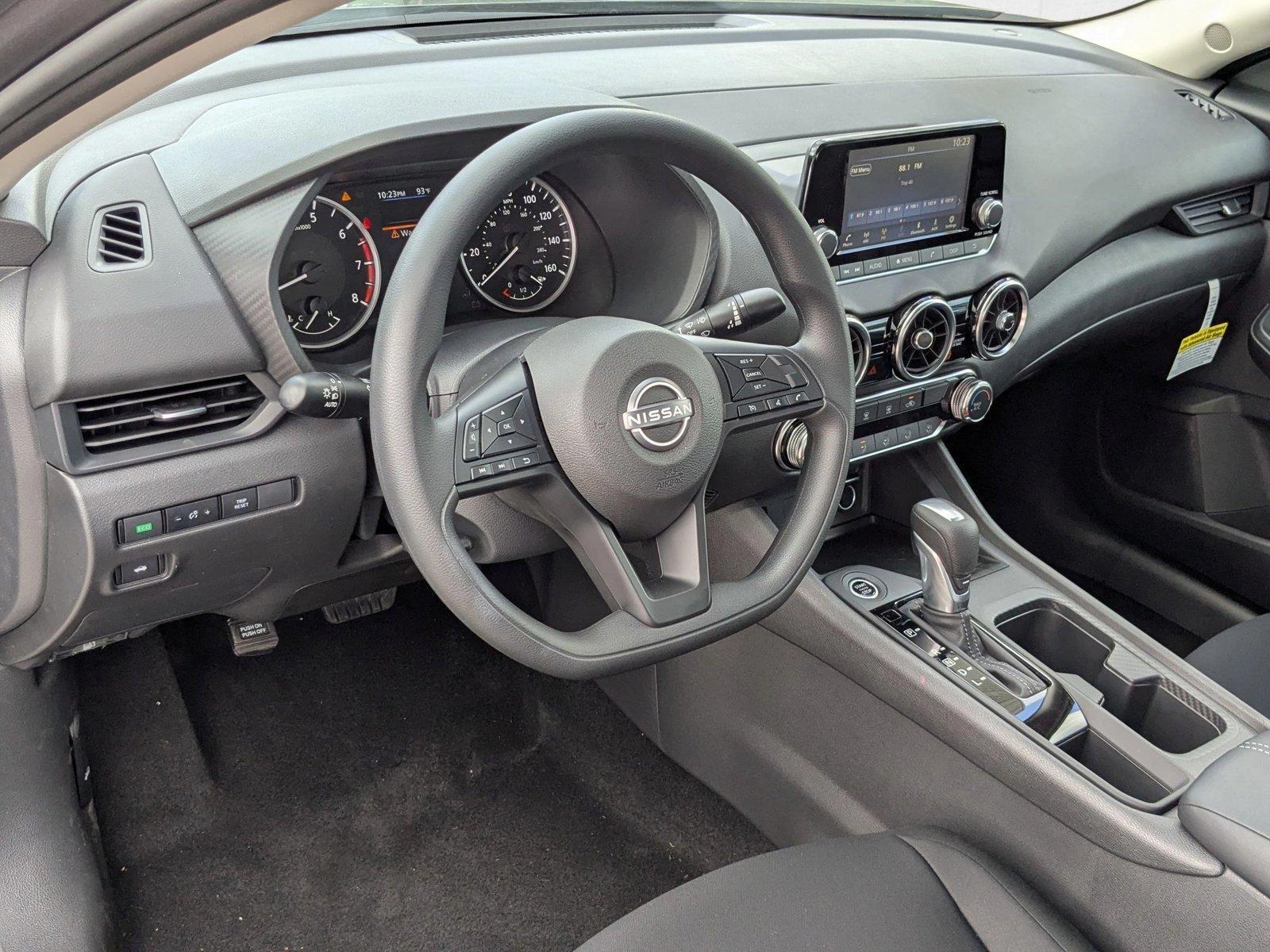 2025 Nissan Sentra S photo 3
