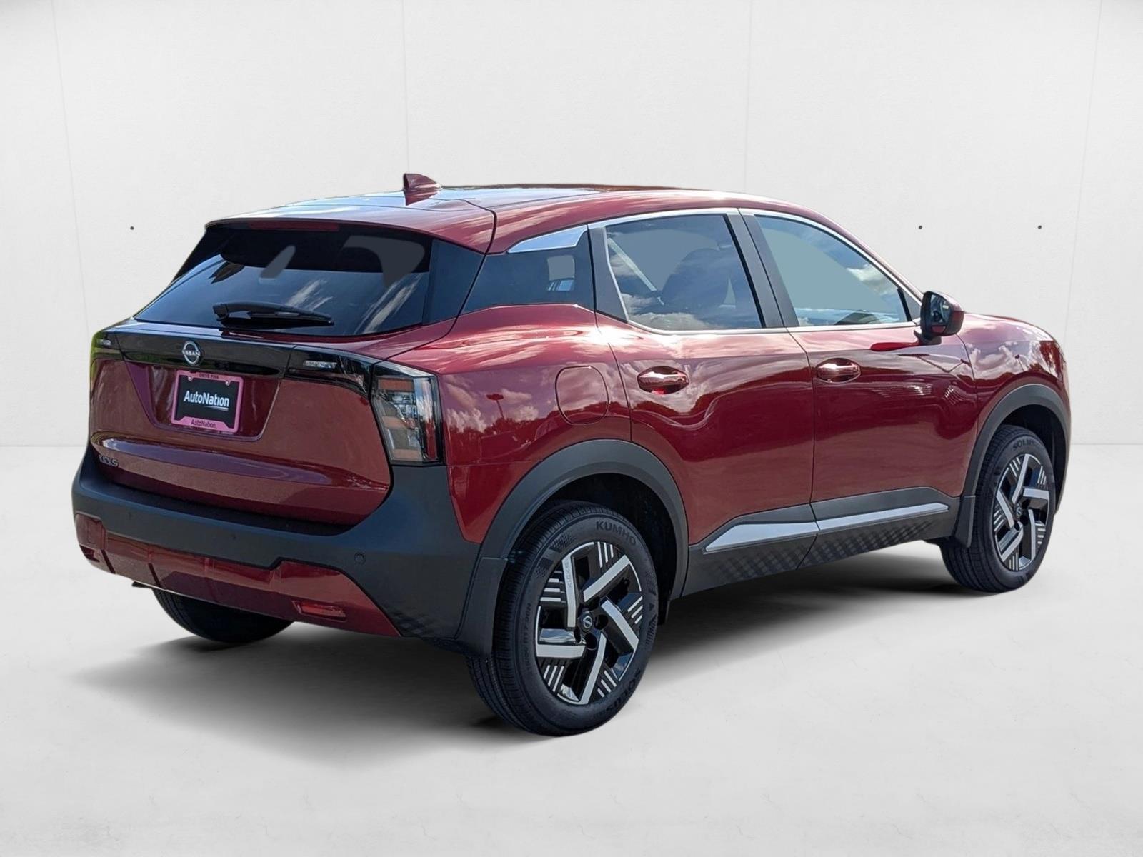 2025 Nissan Kicks SV photo 2