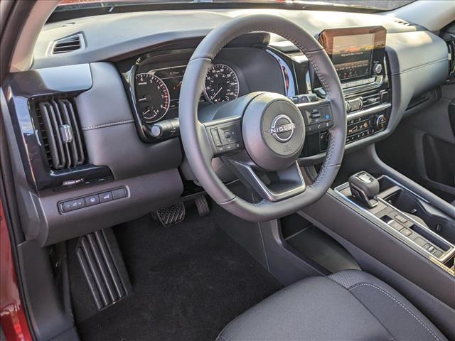 2025 Nissan Pathfinder SV photo 3