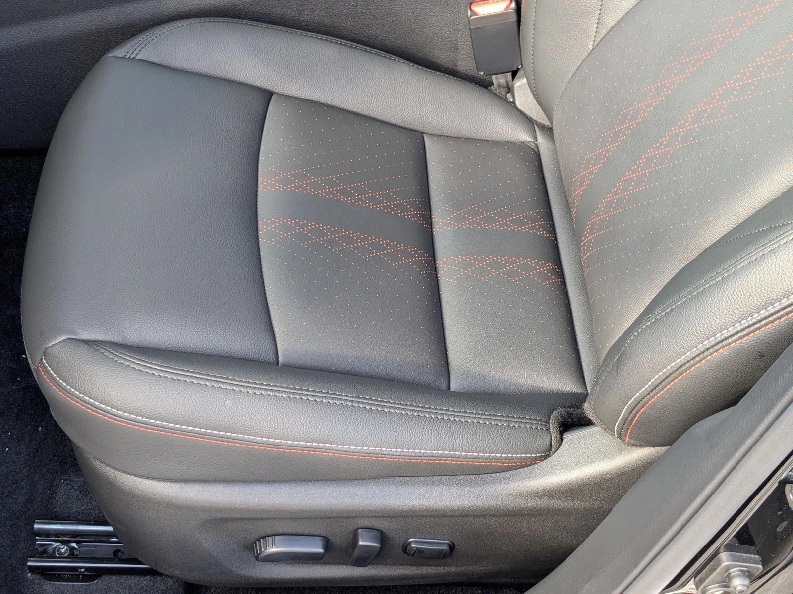 2025 Nissan Altima SR photo 4