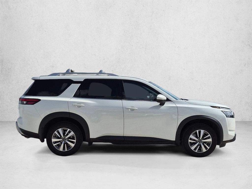 Used 2022 Nissan Pathfinder SL SUV
