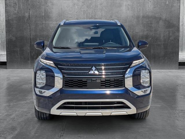 2023 Mitsubishi Outlander SEL photo 2