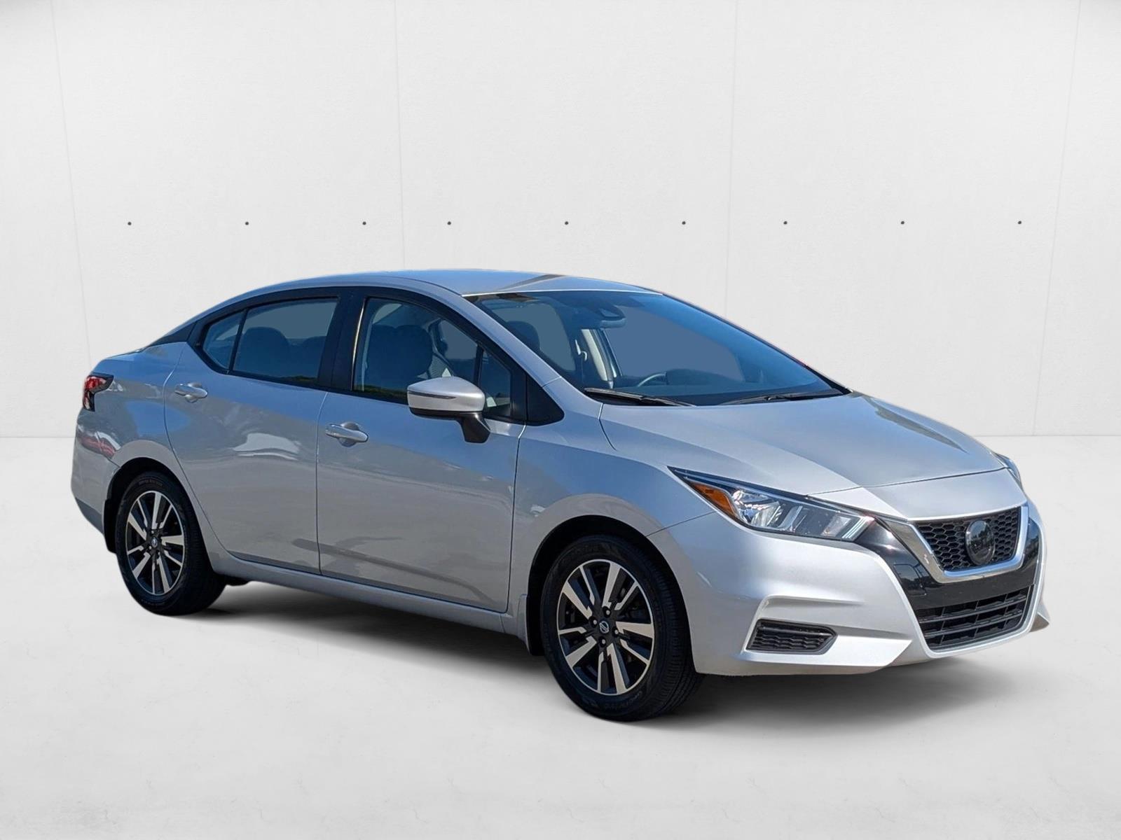 2021 Nissan Versa SV photo 3