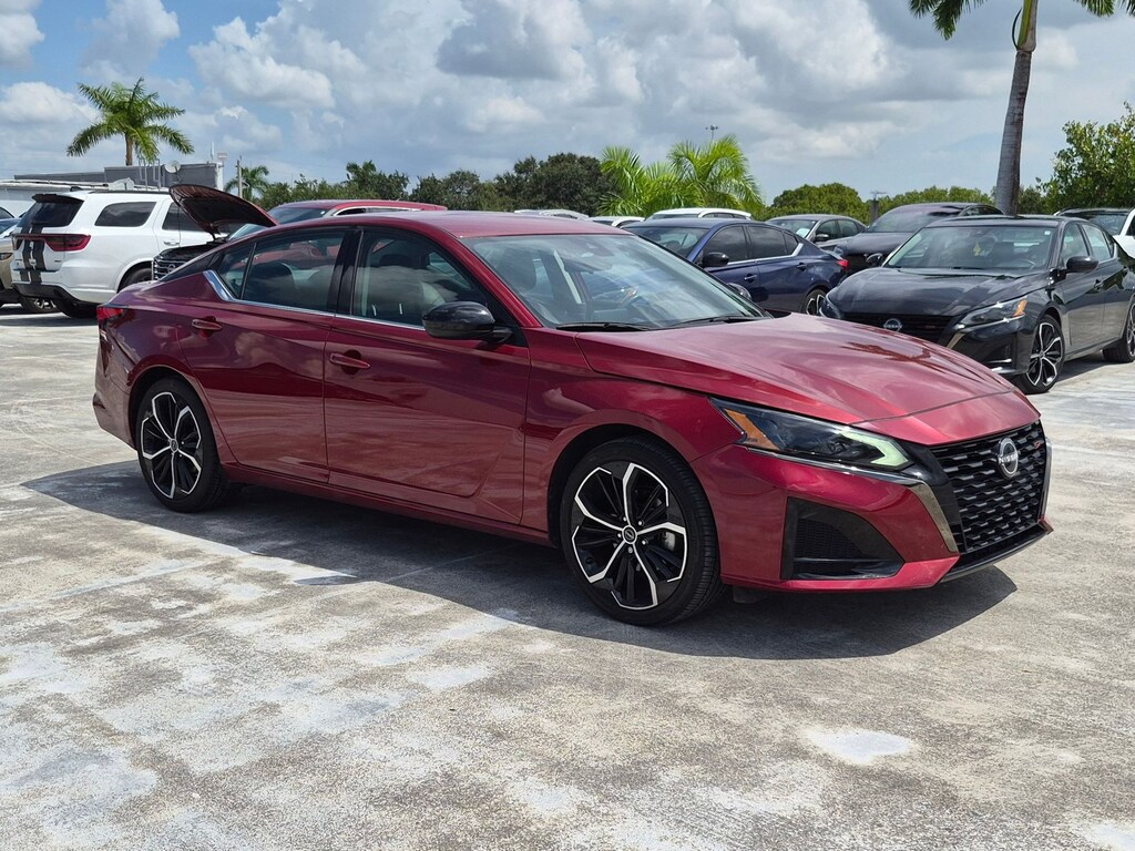 Used 2024 Nissan Altima 2.5 SR Sedan