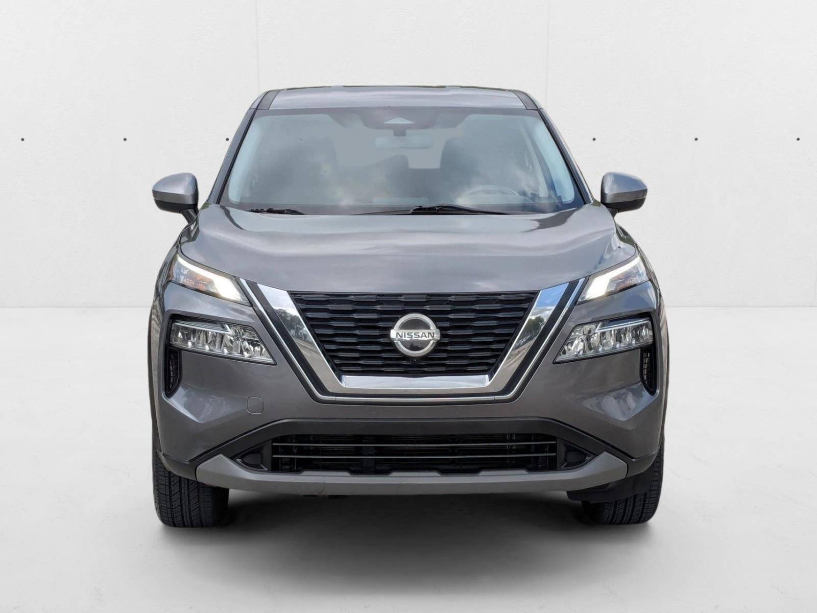 2021 Nissan Rogue SV photo 2