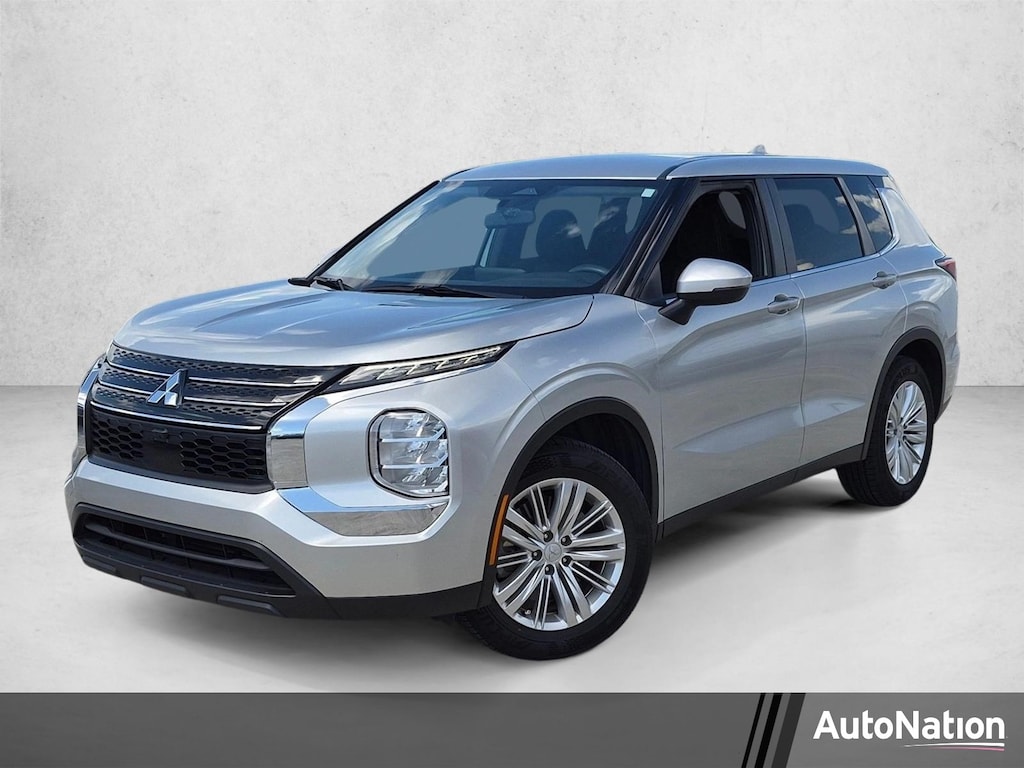 Used 2024 Mitsubishi Outlander ES SUV