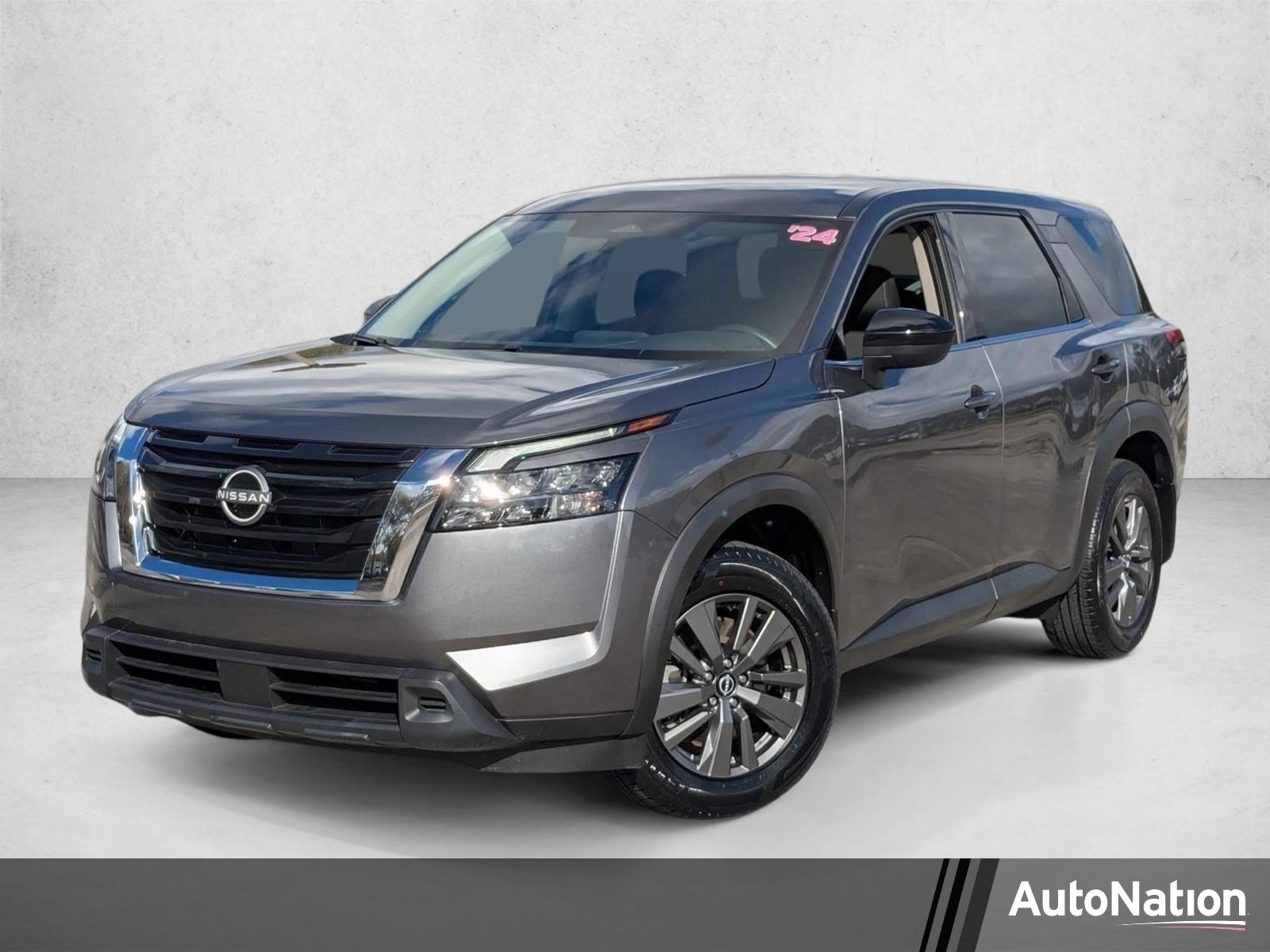 2024 Nissan Pathfinder S 2WD's photo