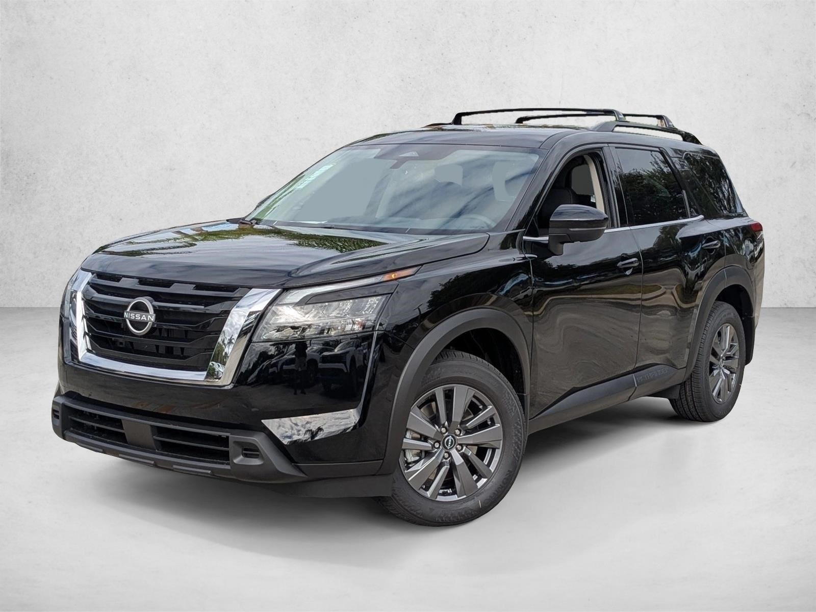 2025 Nissan Pathfinder SV's photo