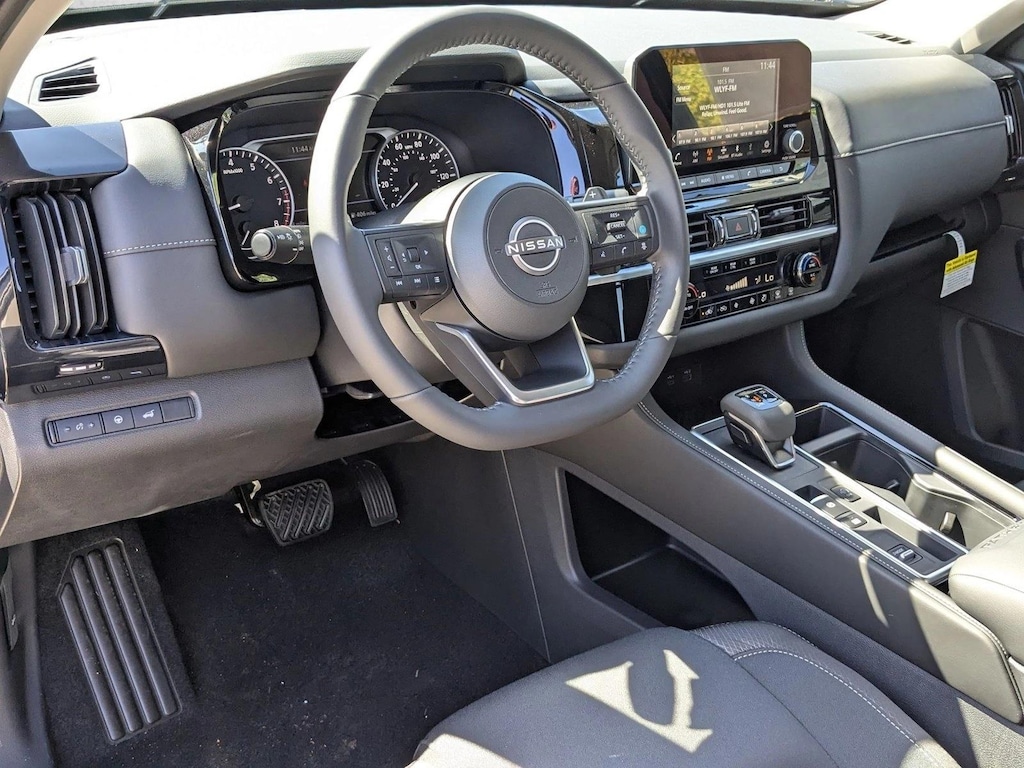 New 2025 Nissan Pathfinder SV SUV