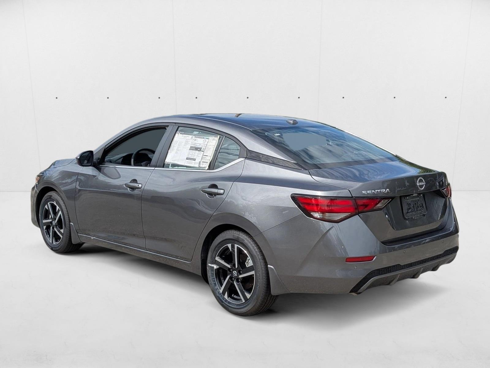 2025 Nissan Sentra SV - Photo 8