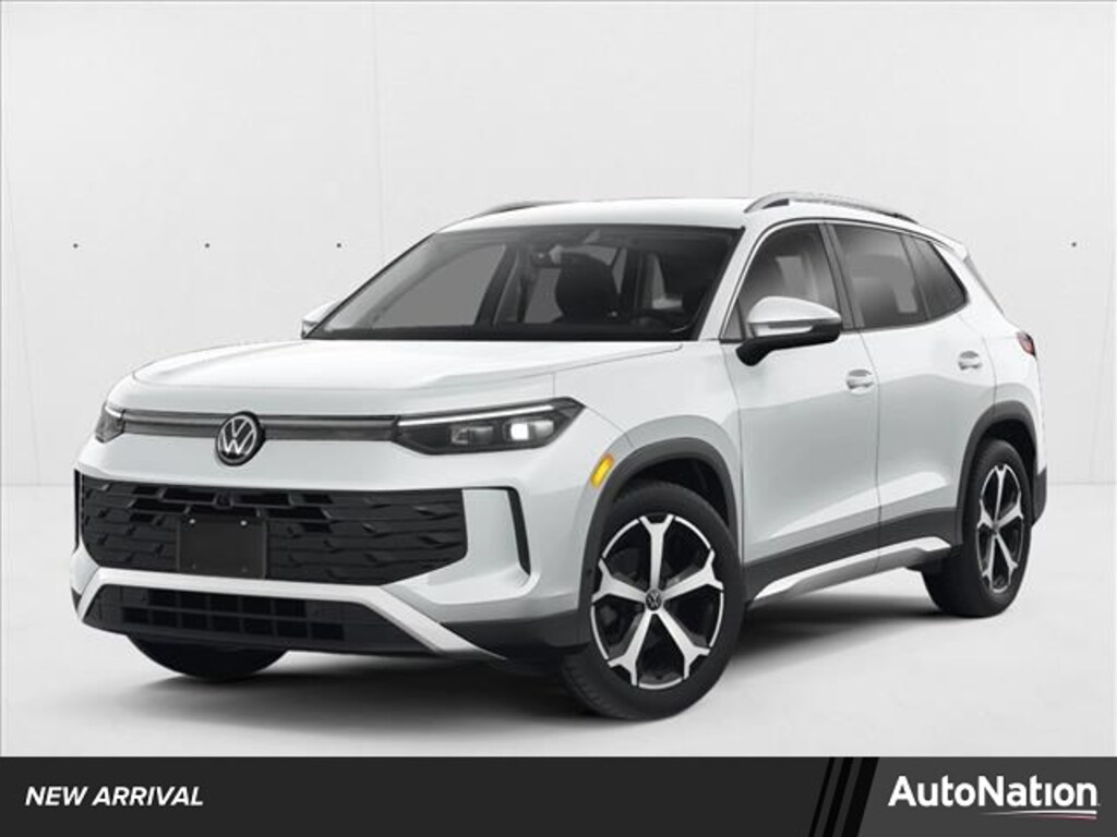 Used 2025 Volkswagen Tiguan SE SUV