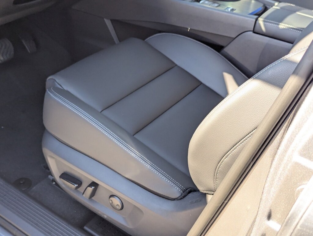 New 2025 Nissan Rogue SL SUV