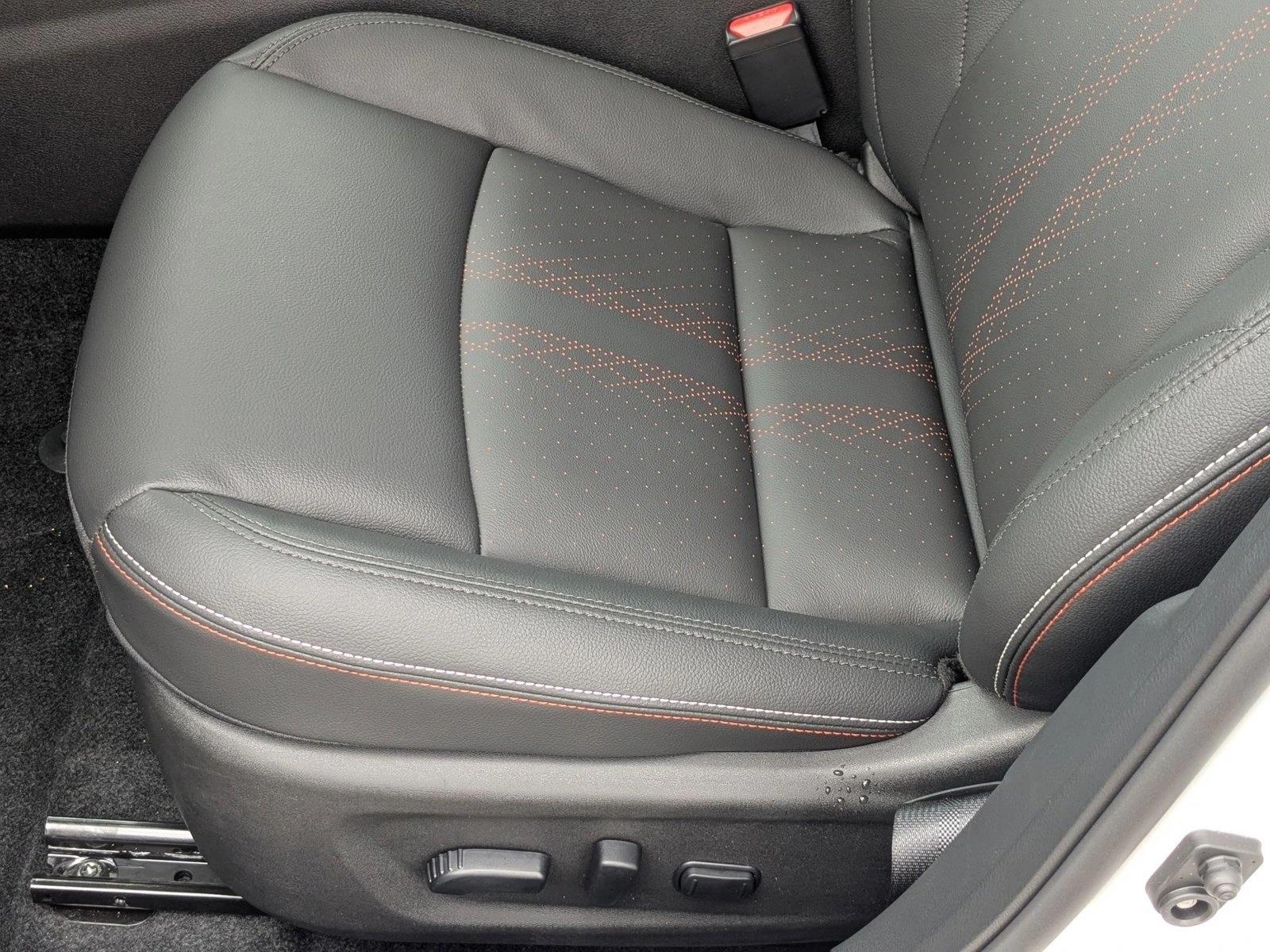 2025 Nissan Altima SR photo 3