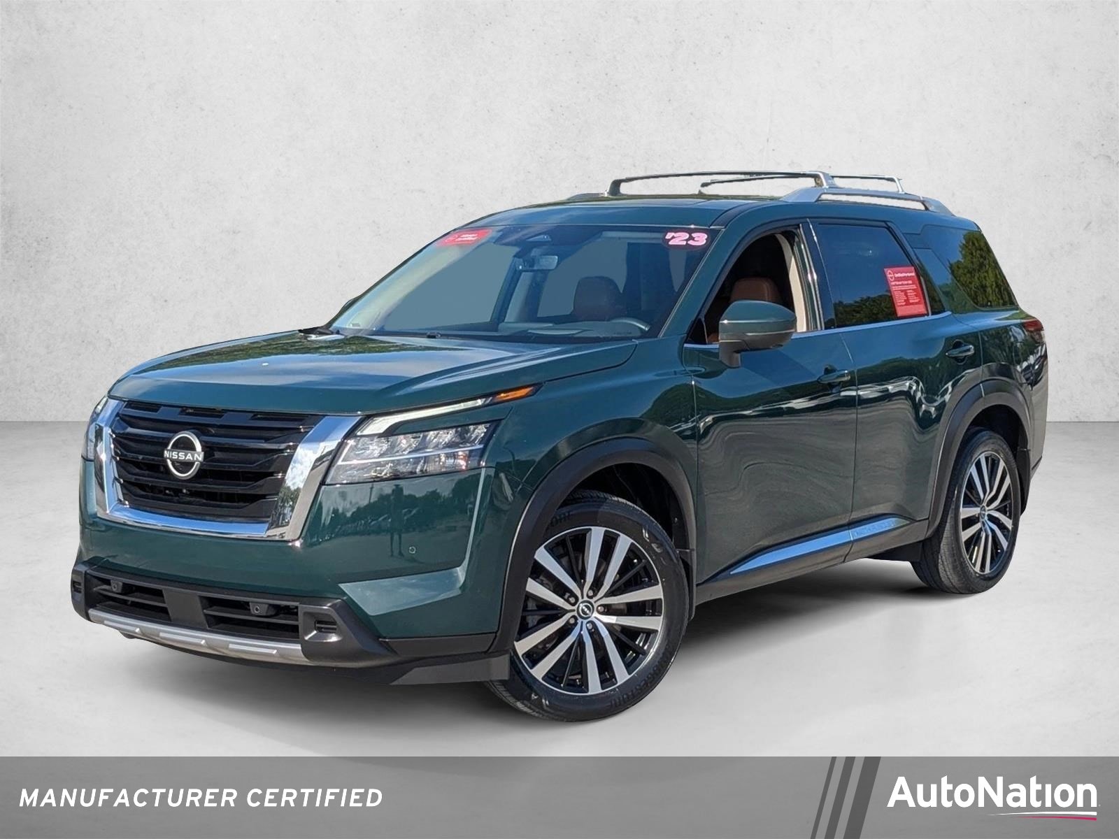 2023 Nissan Pathfinder Platinum 4WD's photo