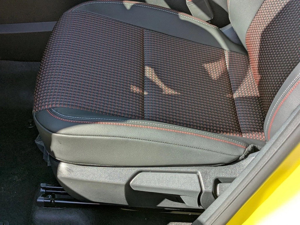 New 2026 Nissan Kicks SR SUV