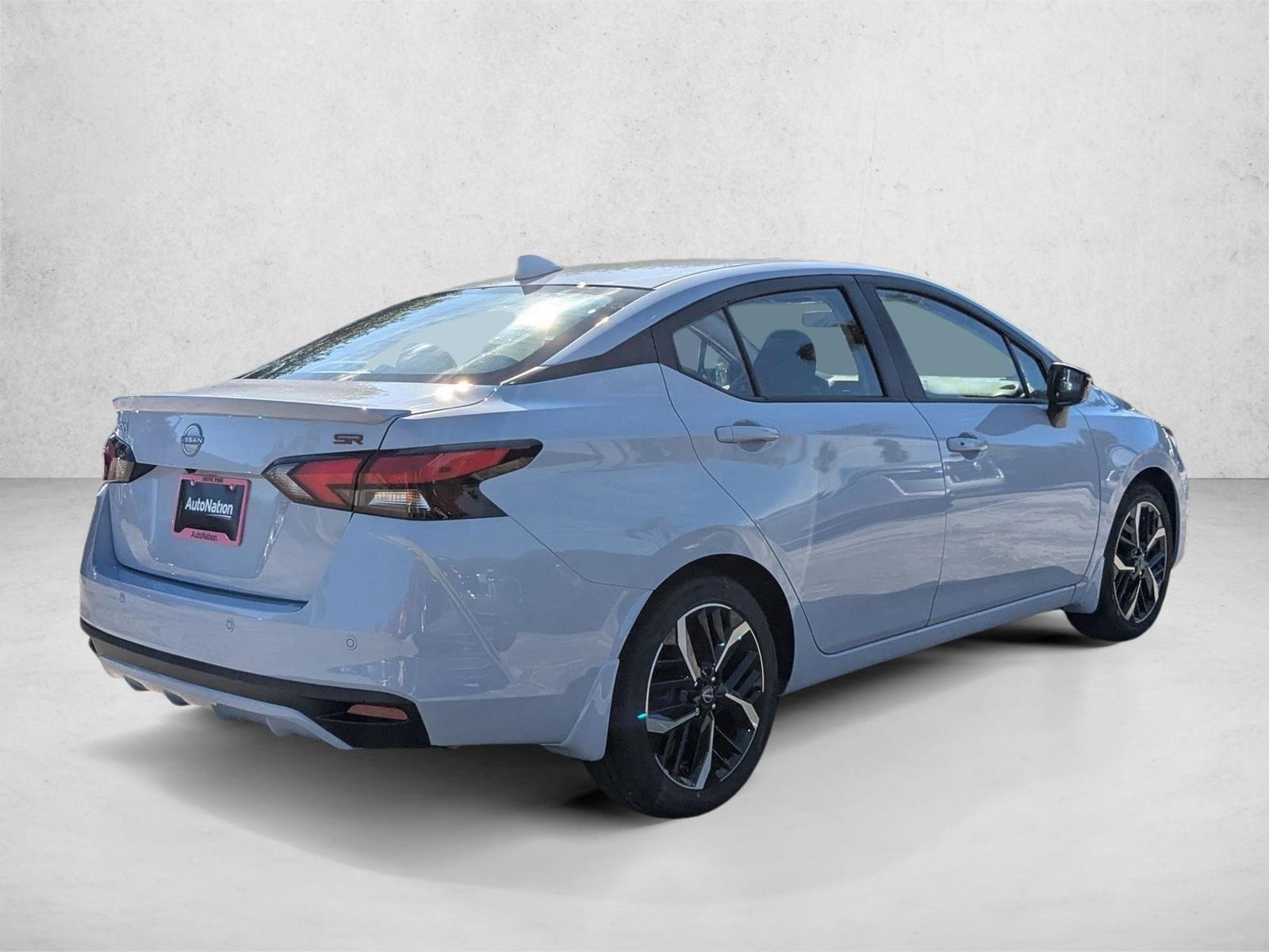 2025 Nissan Versa SR photo 2