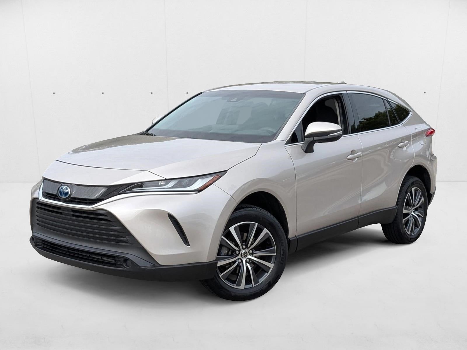 2023 Toyota Venza LE's photo