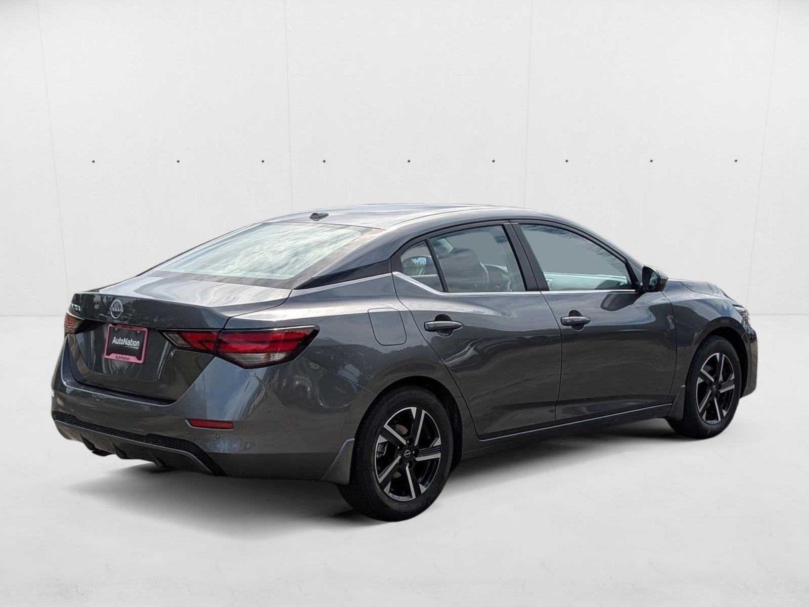 2025 Nissan Sentra SV photo 2