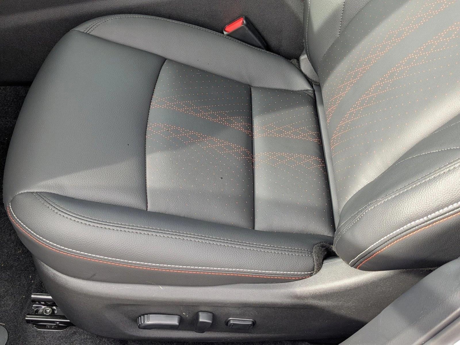 2025 Nissan Altima SR photo 3