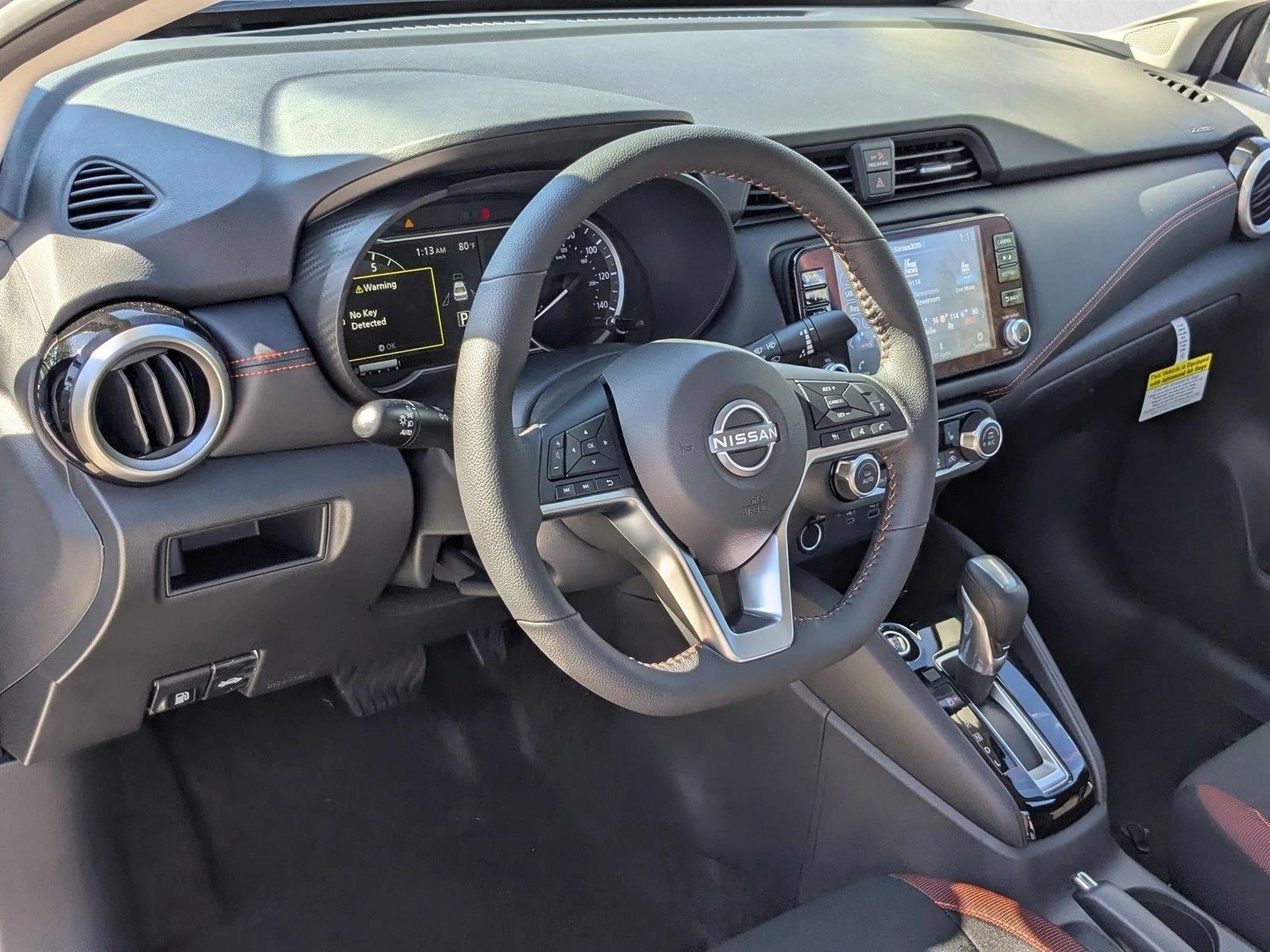 2025 Nissan Versa SR photo 3