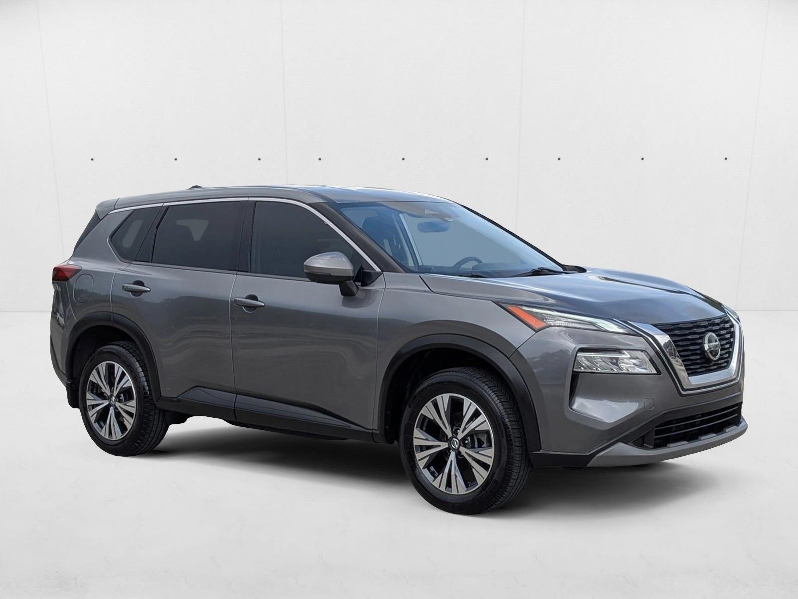 2021 Nissan Rogue SV photo 3