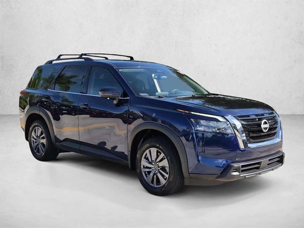 Used 2025 Nissan Pathfinder SV SUV