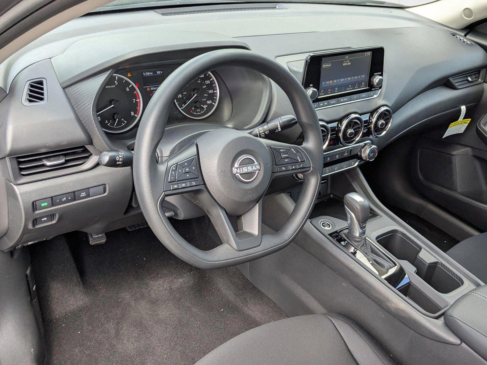 2025 Nissan Sentra S photo 3