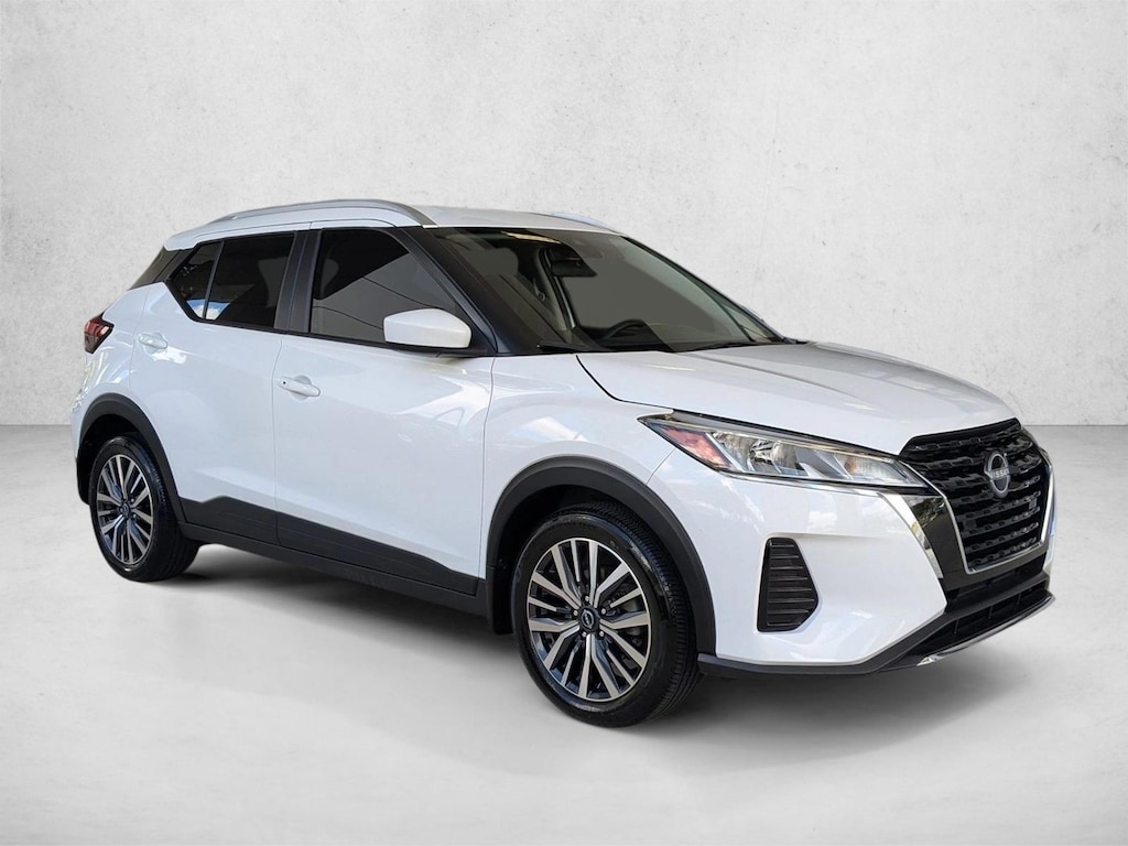 Used 2024 Nissan Kicks SV SUV