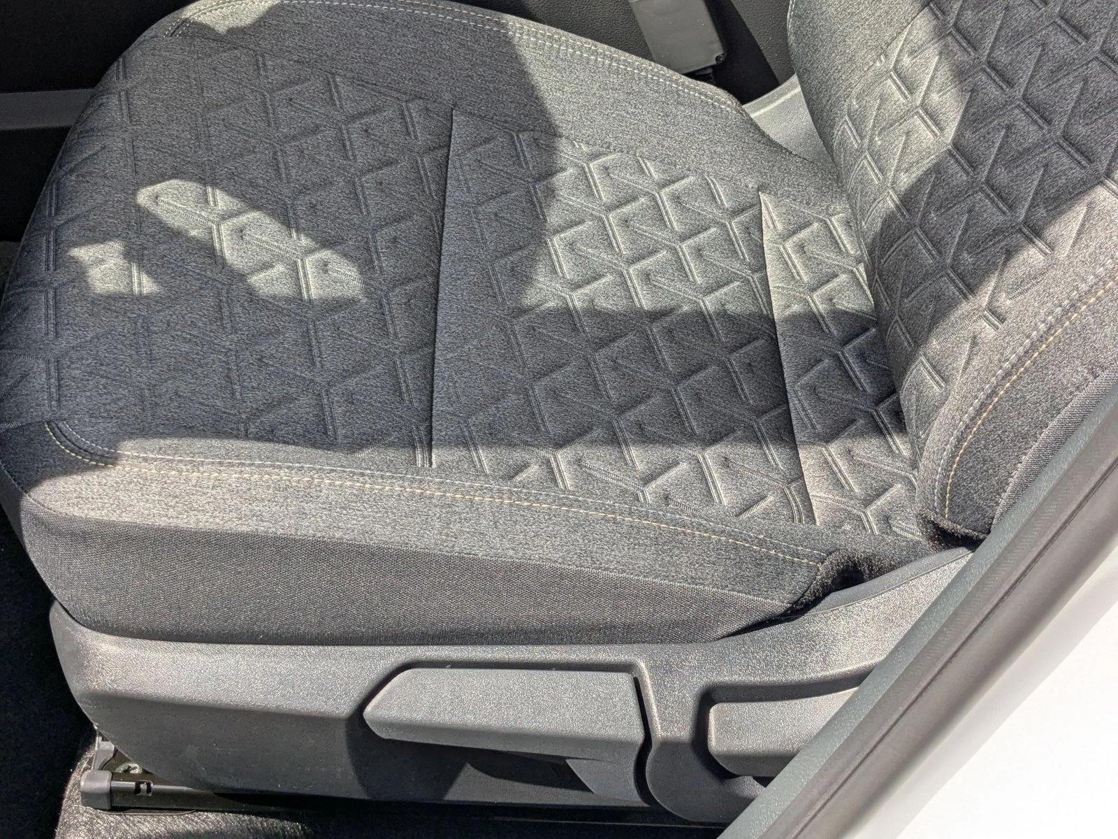 2026 Nissan Kicks SV photo 4