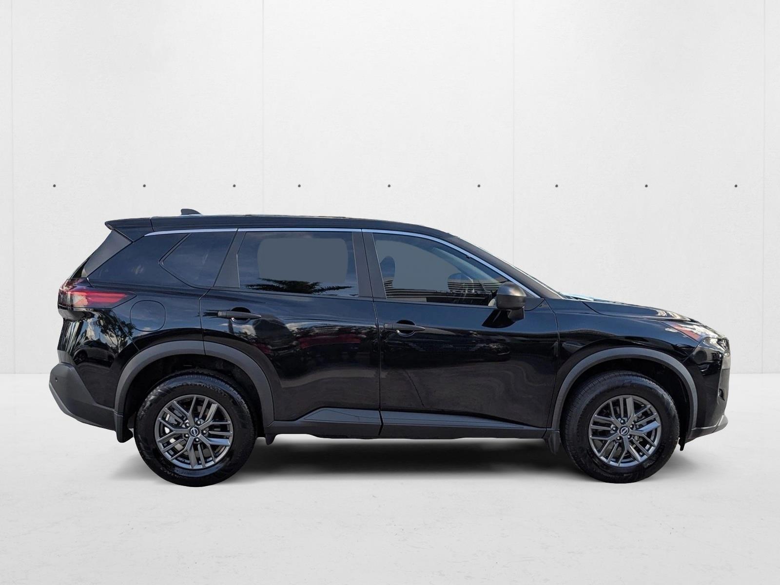 2023 Nissan Rogue S photo 3
