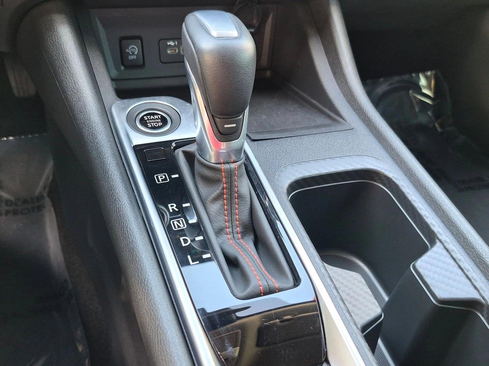 2025 Nissan Sentra SR - Photo 12