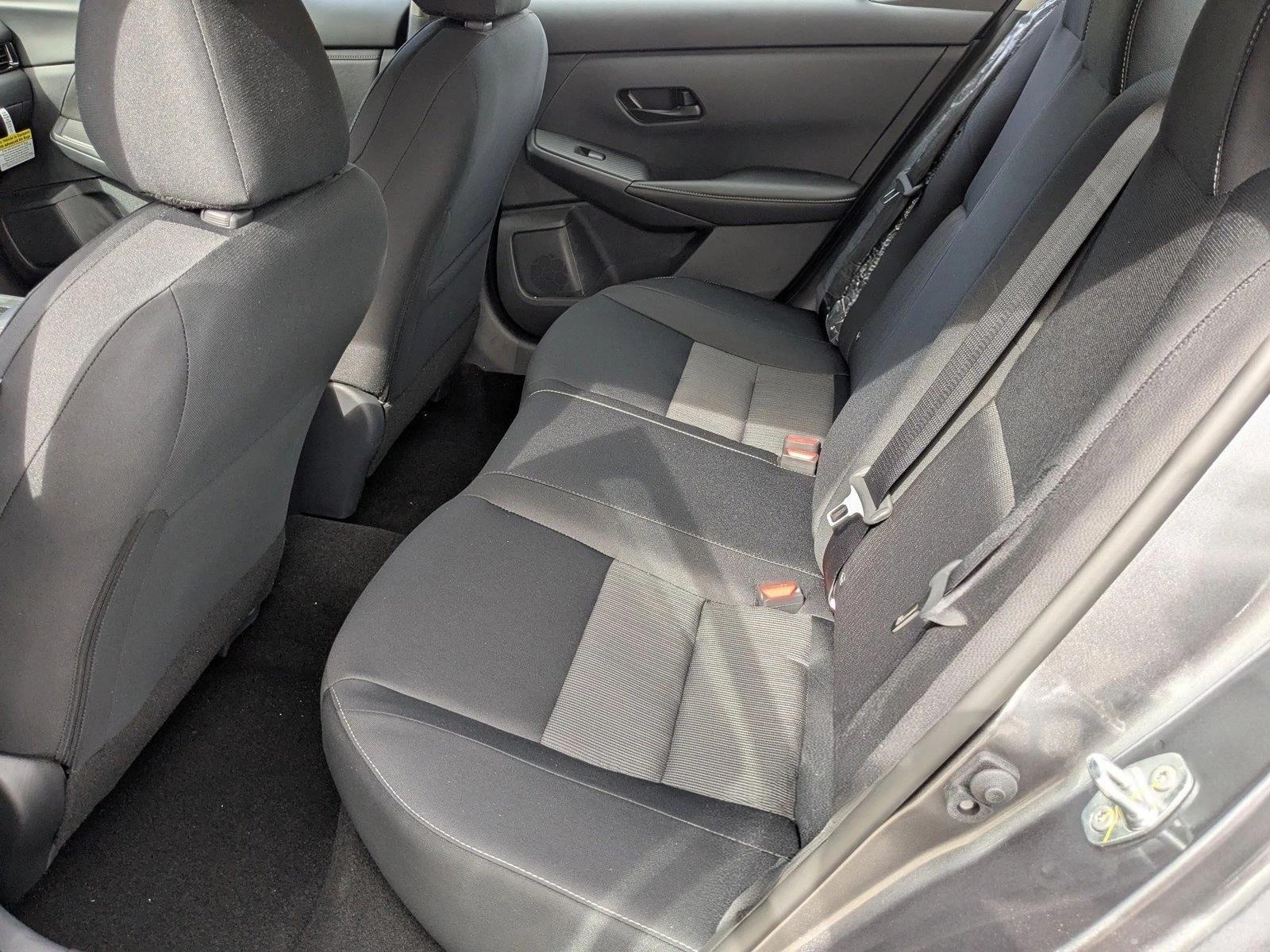 2025 Nissan Sentra SV - Photo 13