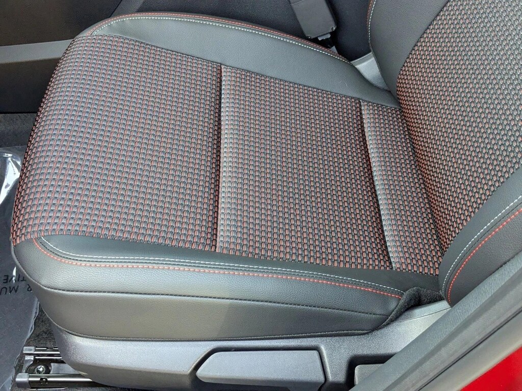 New 2026 Nissan Kicks SR SUV