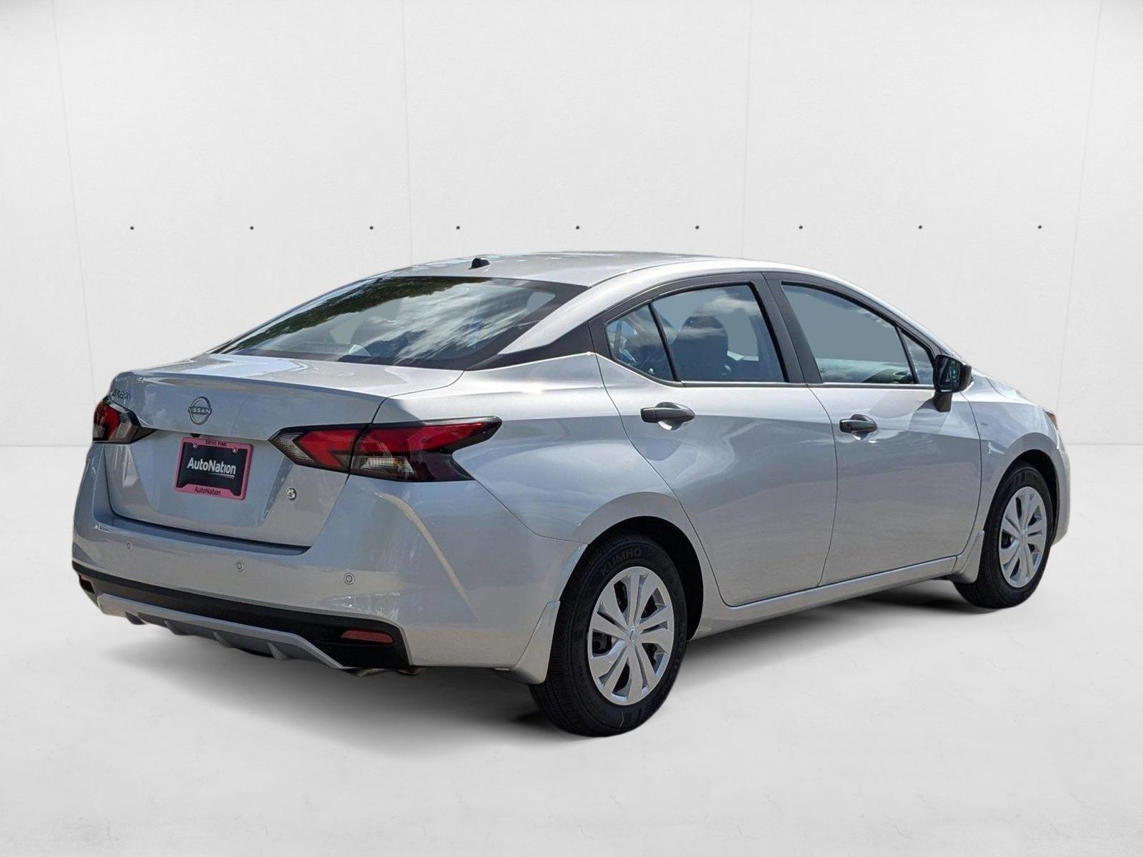 2025 Nissan Versa S photo 2