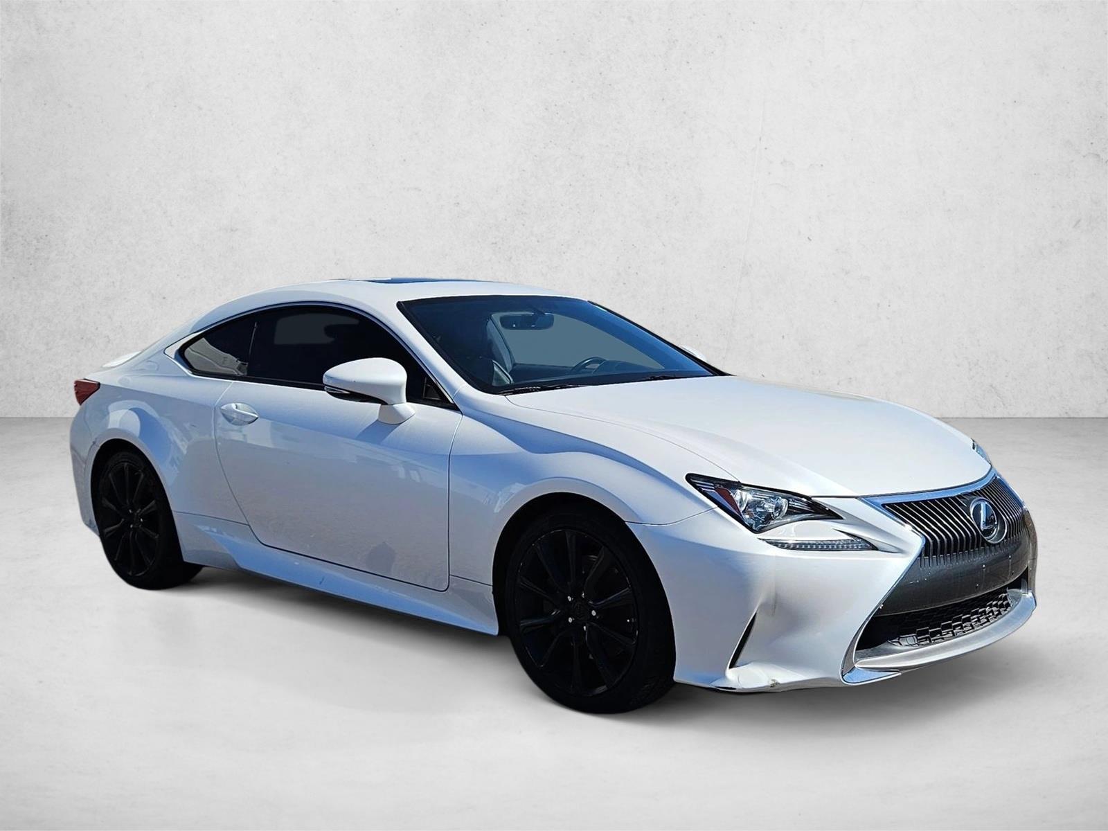 2016 Lexus RC 200t photo 3