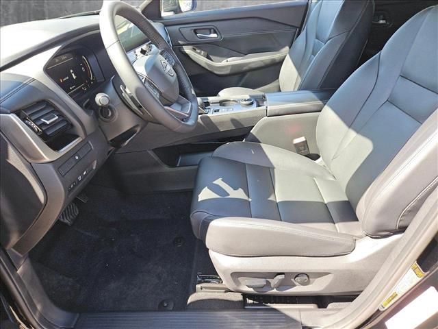 2025 Nissan Rogue SL photo 4