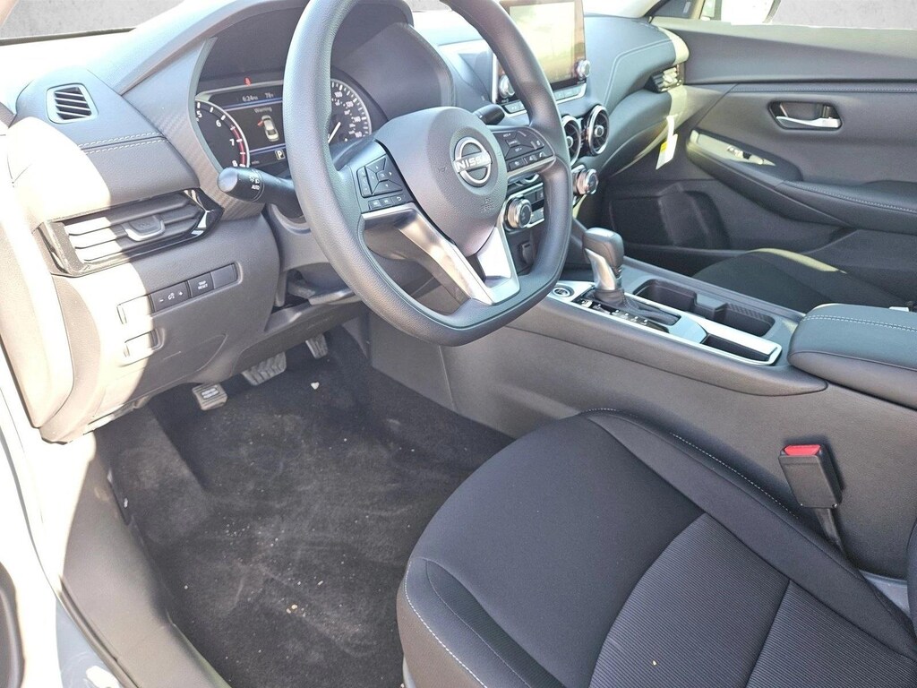 New 2025 Nissan Sentra SV Sedan
