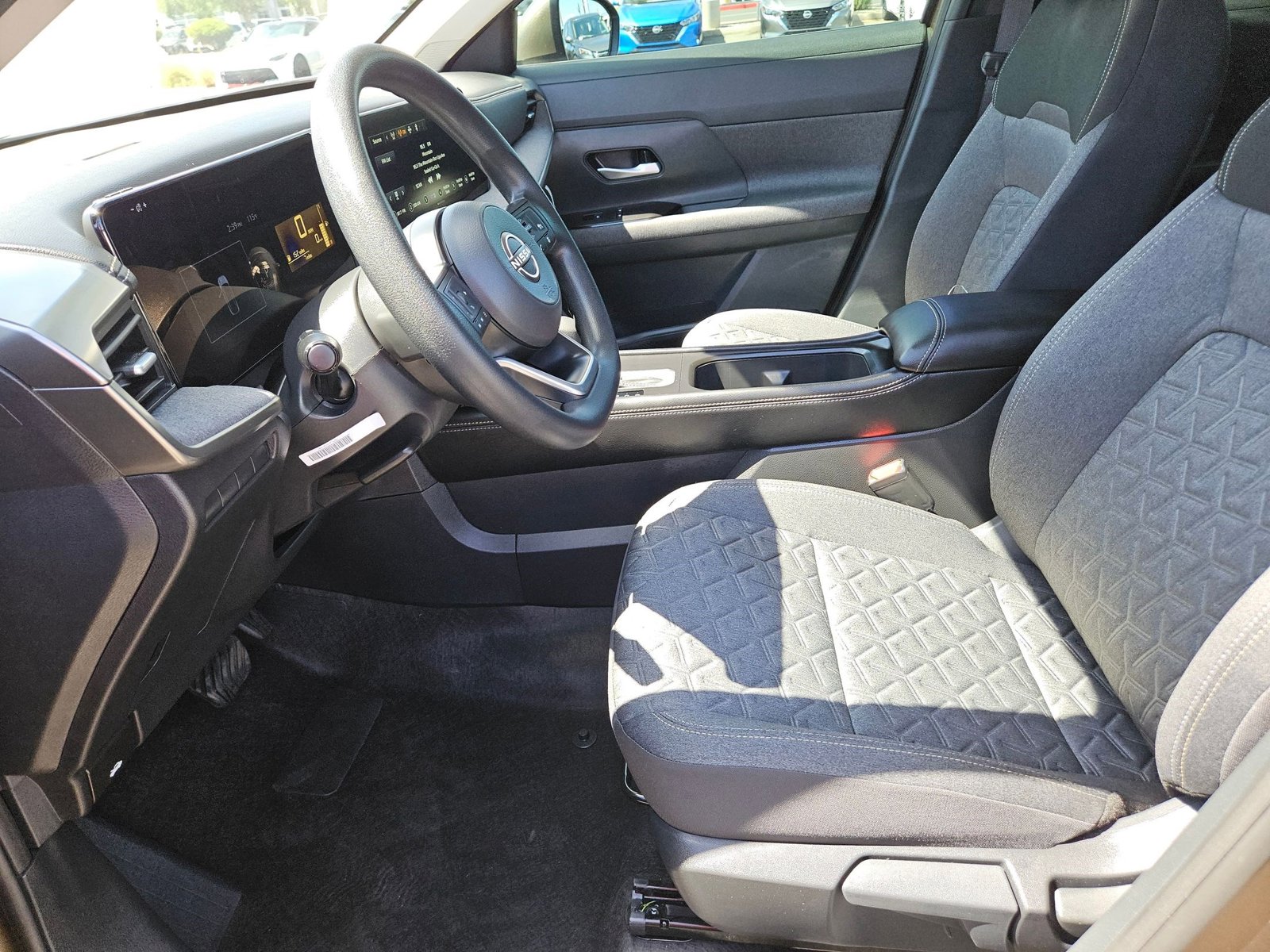 2025 Nissan Kicks SV photo 3