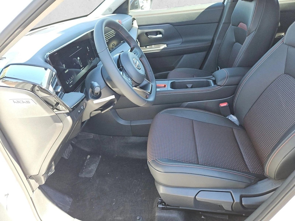 New 2026 Nissan Kicks SR SUV