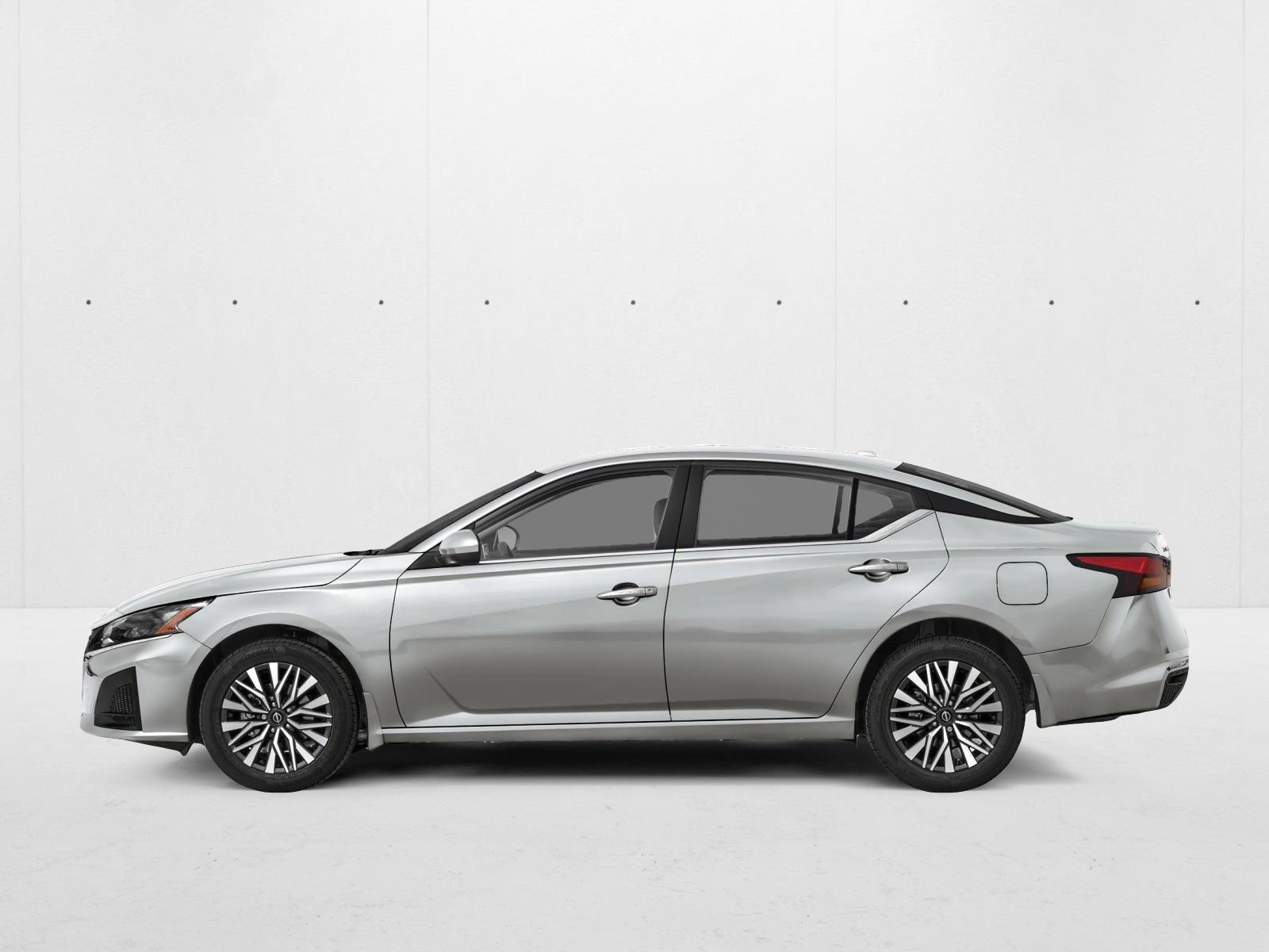 2025 Nissan Altima SV photo 3