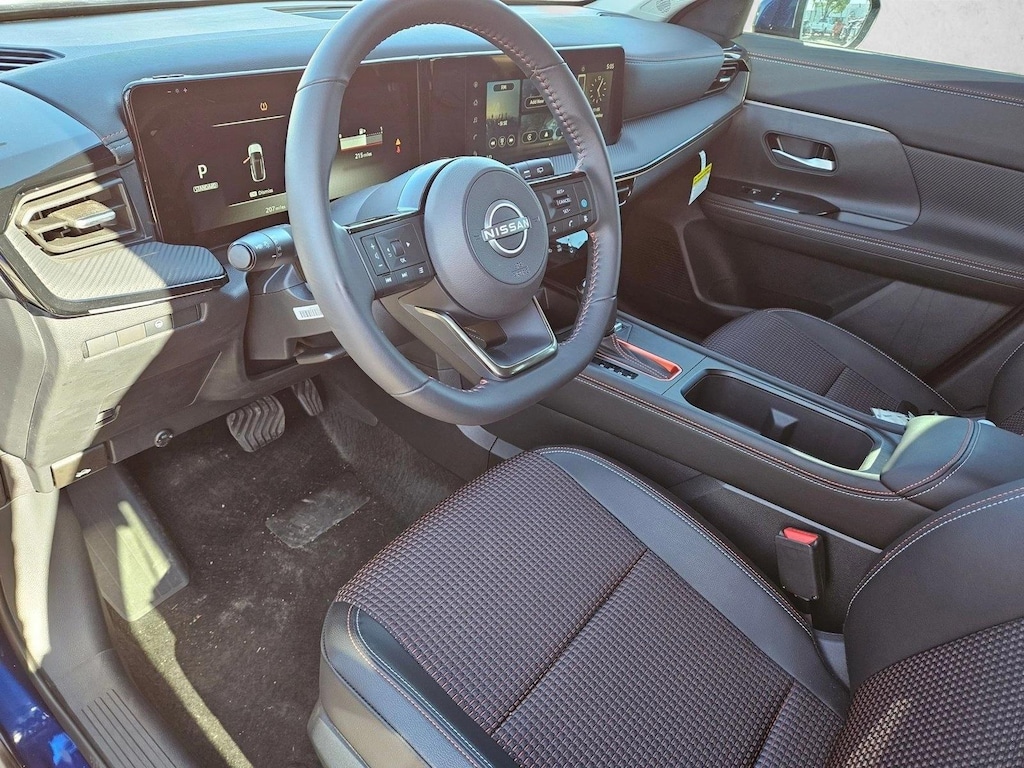 New 2025 Nissan Kicks SR SUV