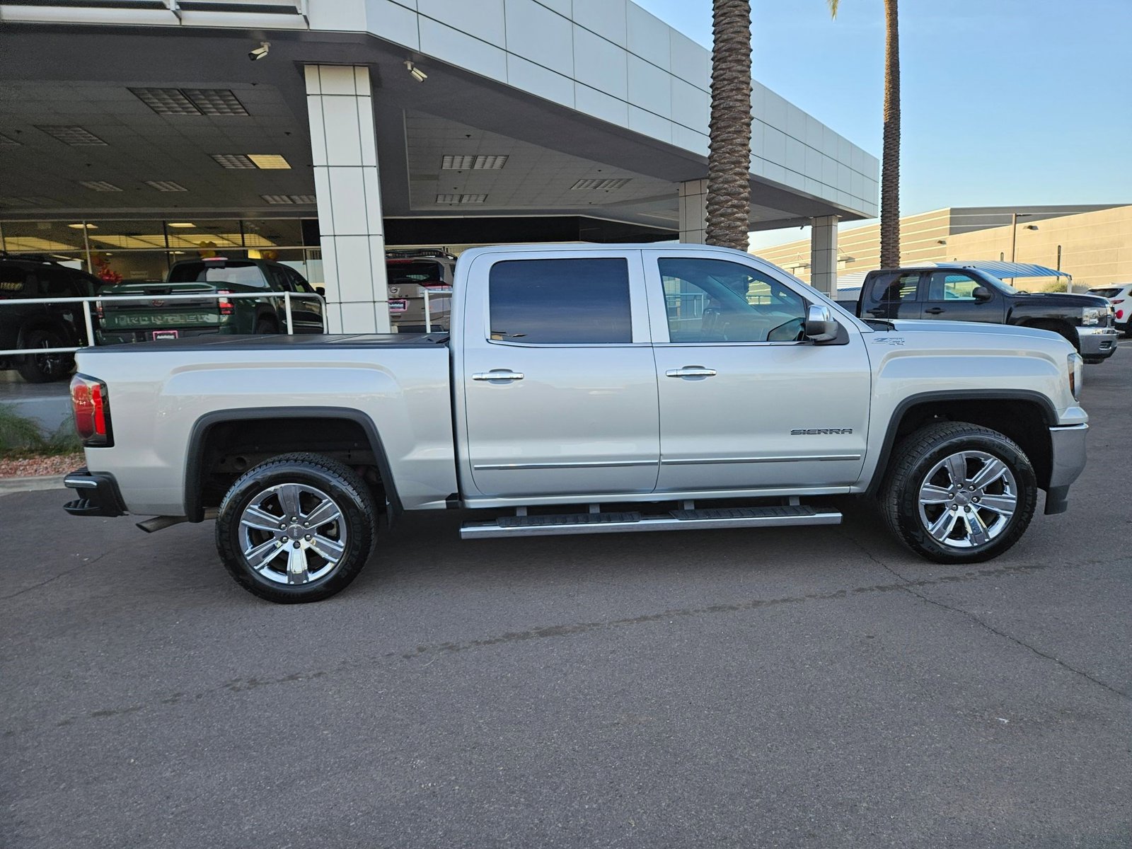 2018 Gmc Sierra 1500 SLT photo 4