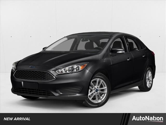 2018 Ford Focus Sedan SE's photo