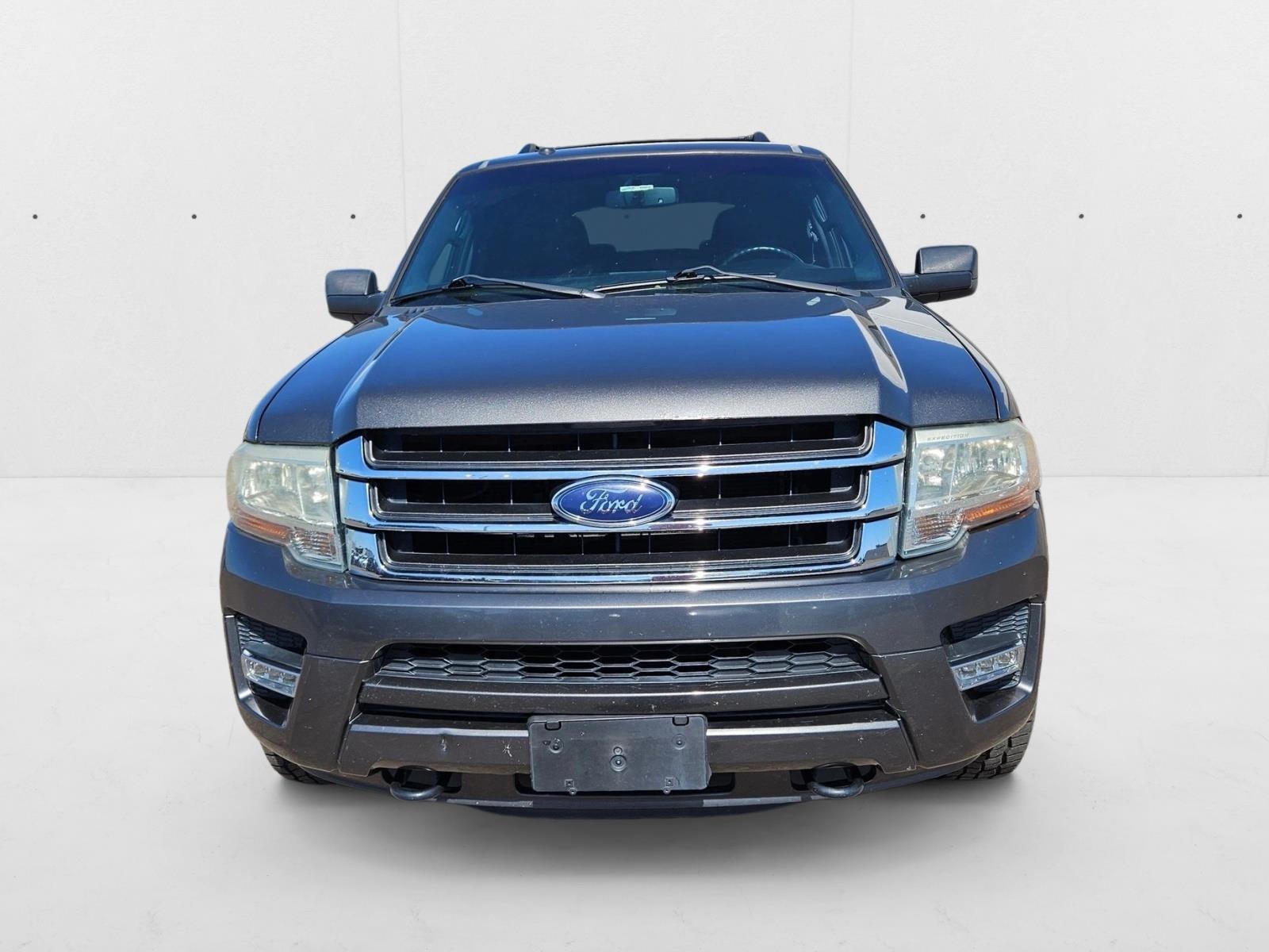 2015 Ford Expedition XLT photo 2