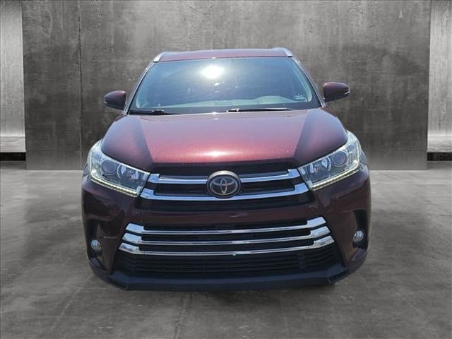 Used 2018 Toyota Highlander Limited with VIN 5TDDZRFH5JS876165 for sale in Tempe, AZ