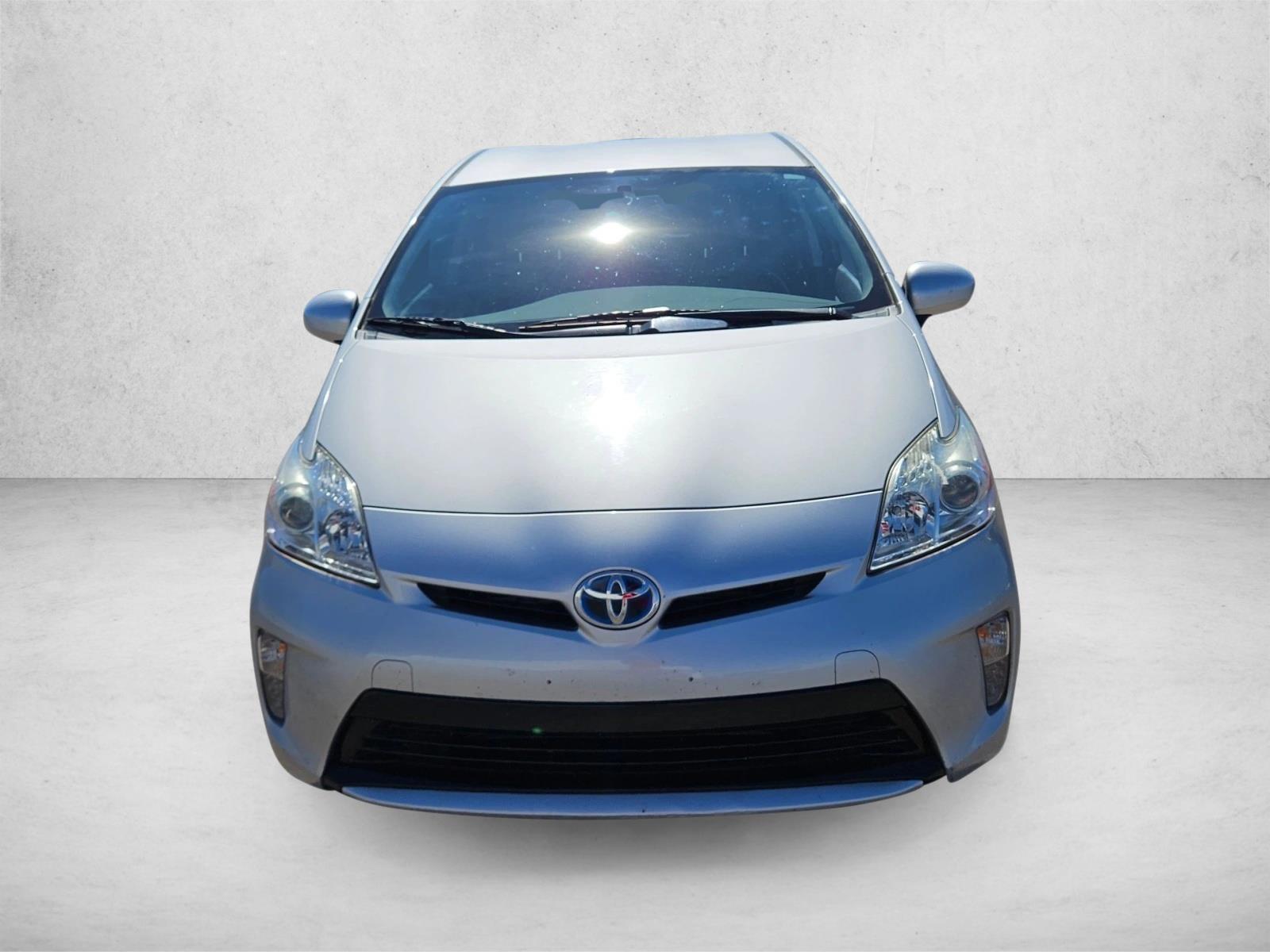 2015 Toyota Prius Two photo 2