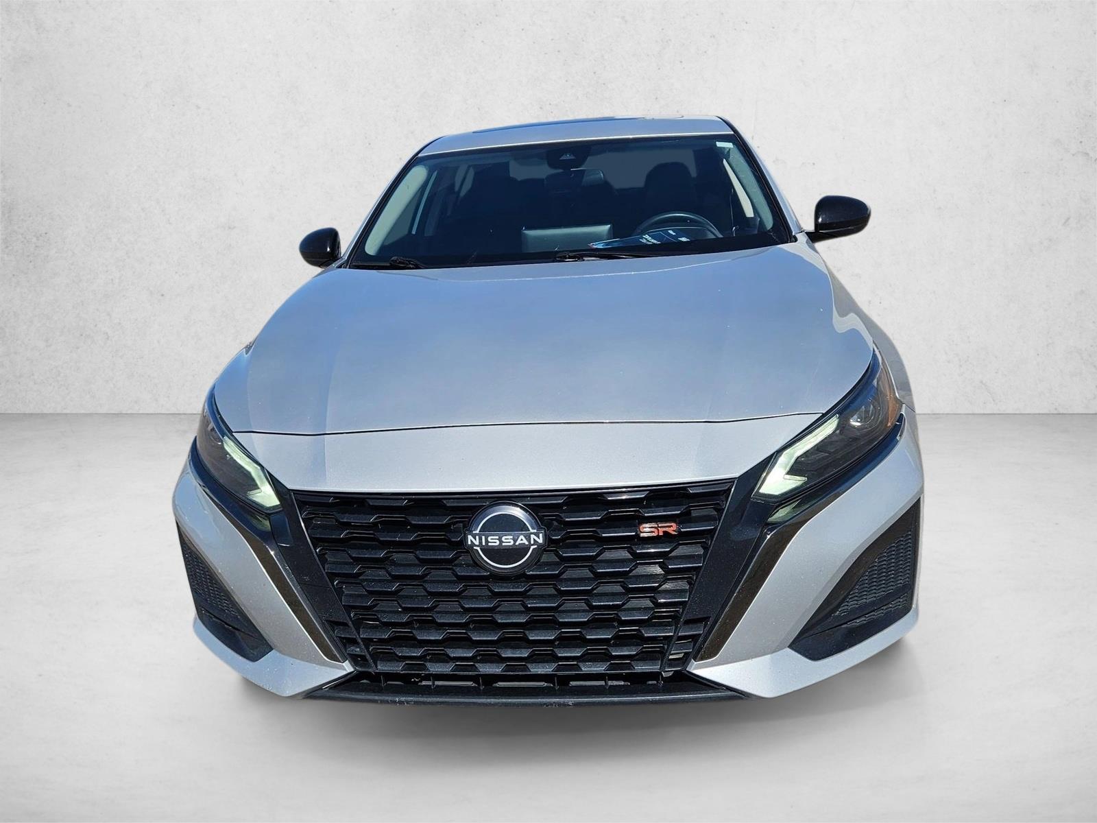 2023 Nissan Altima 2.5 SR photo 2